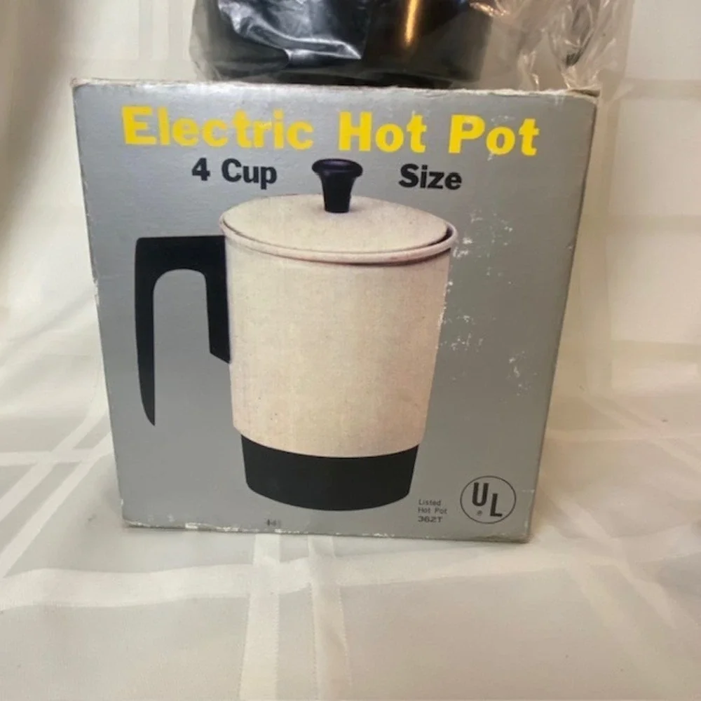 Vintage Nanco Electric Hot Pot 4 Cup Harvest Gold Enameled Aluminum 3C-402 New